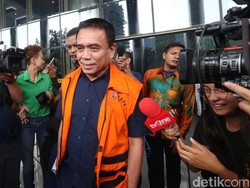 Irwandi Yusuf Diduga Terima Gratifikasi Rp 32 Miliar