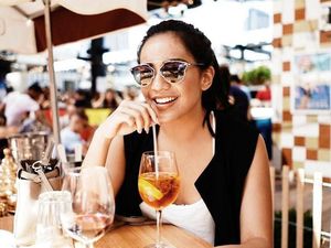 Bertubuh Langsing, Penyanyi Cantik Angel Pieters Doyan Makan Kepiting