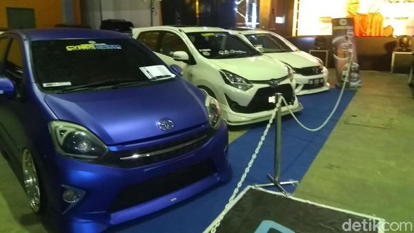 Ratusan Mobil Modifikasi Adu Keren di Makassar