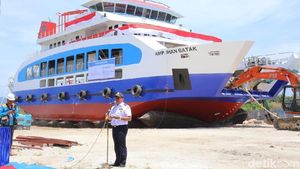 Ini Kapal Roro Pertama di Danau Toba