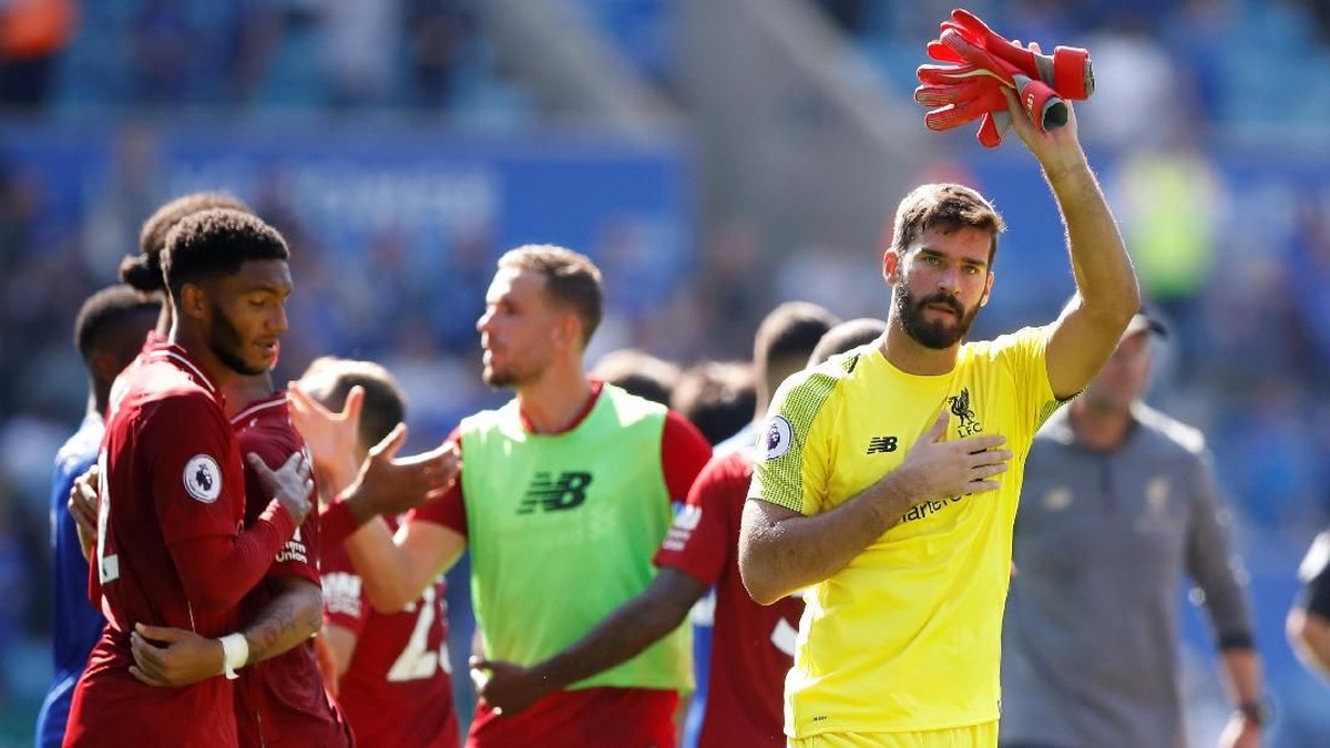 Alisson Becker menegaskan Liverpool tak takut dengan siapapun. (Foto: Reuters/Carl Recine)