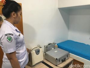 Melihat Satu-satunya Layanan Kesehatan di Pedalaman Papua Barat