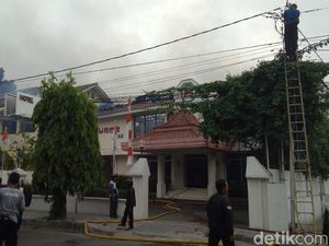 Hotel di Cirebon Ludes Terbakar, 1 Orang Terluka