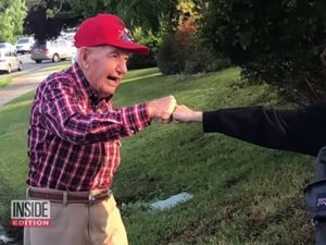 Kisah Inspiratif Kakek Veteran yang Rajin Semangati Anak Sekolah