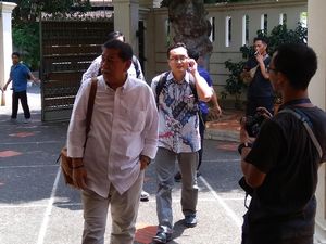 Moeldoko hingga Deddy Mizwar Datangi Posko Jokowi-Maruf Moeldoko hingga Deddy Mizwar Datangi Posko Jokowi-Maruf