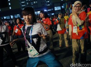 Goyang Dayung dan Poco-poco, TNI-Polri Meriahkan Wisma Atlet