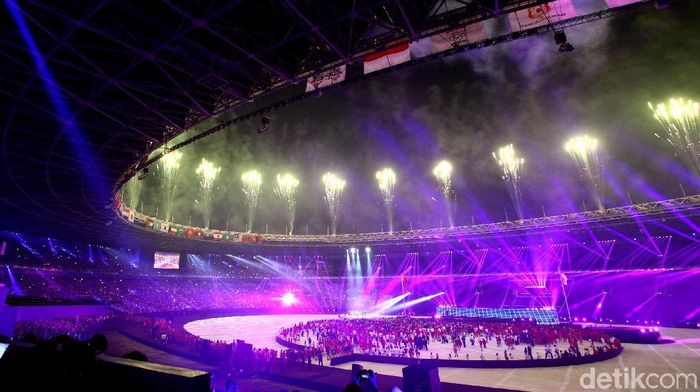 Pesta penutupan Asian Games 2018 di SUGBK. (Grandyos Zafna/detikSport) Pesta penutupan Asian Games 2018 di SUGBK. (Grandyos Zafna/detikSport)