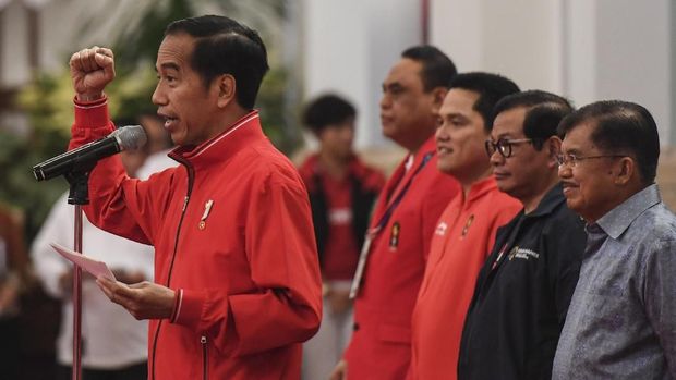 Presiden Jokowi ketika memberikan bonus Asian Games 2018 kepada atlet peraih medali.