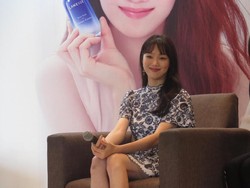 Yoon Kyun Sang Beri Dukungan untuk Drama Terbaru Lee Sung Kyung