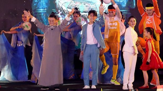 Jack Ma saat ikut memeriahkan upacara penutupan Asian Games 2018. (