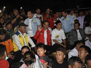 Jokowi Gelar Rapat Terbatas di Lokasi Pengungsian Gempa Lombok