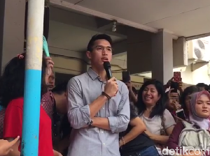 Kedatangan Jonatan Christie ke Gereja dan Sekolahnya Bikin Heboh