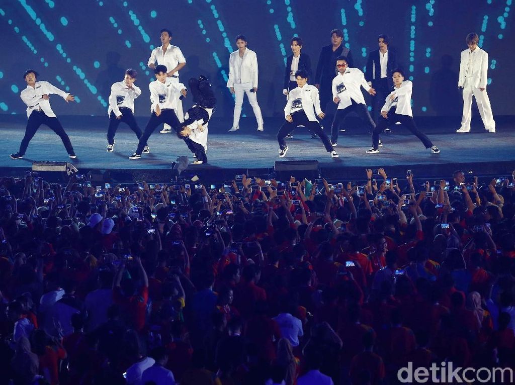 Diantar Banyak Penggemar, Super Junior Kembali ke Korea Diantar Banyak Penggemar, Super Junior Kembali ke Korea
