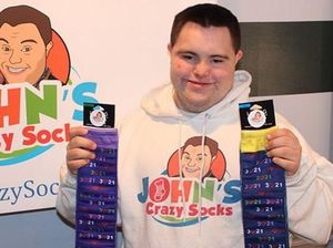 Kenalkan John, Pria Down Syndrome Tukang Kaus Kaki Beromzet Rp 20 M Kenalkan John, Pria Down Syndrome Tukang Kaus Kaki Beromzet Rp 20 M