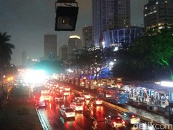 Jalan Sudirman Macet Jelang Penutupan Asian Games