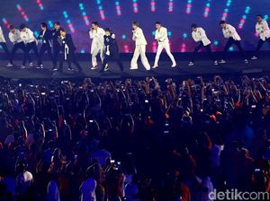 Super Junior Bikin GBK Berisik di Closing Asian Games