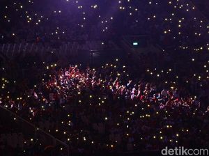 Gubernur DKI Anies Serahkan Obor Asian Games ke Walikota Hangzhou