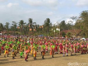 Wow! 2.020 Penari Kuda Lumping Beraksi di Purworejo