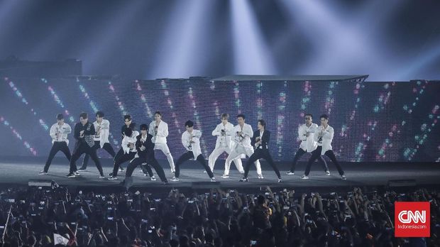 Super Junior mencetak sejarah baru sebagai musisi K-Pop pertama yang konser di Arab Saudi.