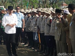 Hari Ke-2 di Lombok, Jokowi Tinjau Pembangunan Rumah Tahan Gempa