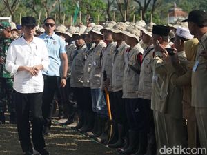 Hari Ke-2 di Lombok, Jokowi Tinjau Pembangunan Rumah Tahan Gempa Hari Ke-2 di Lombok, Jokowi Tinjau Pembangunan Rumah Tahan Gempa
