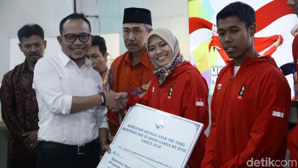 Raih Emas di Asian Games, Atlet Anak Mantan TKI Terima Penghargaan