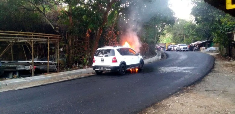 Minibus Terbakar di Sukabumi, Penumpang Selamat