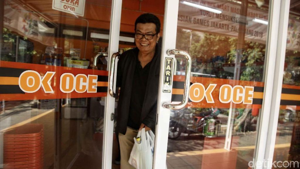 Menengok OK Oce Mart Kemayoran yang Masih Layani Pembeli Menengok OK Oce Mart Kemayoran yang Masih Layani Pembeli
