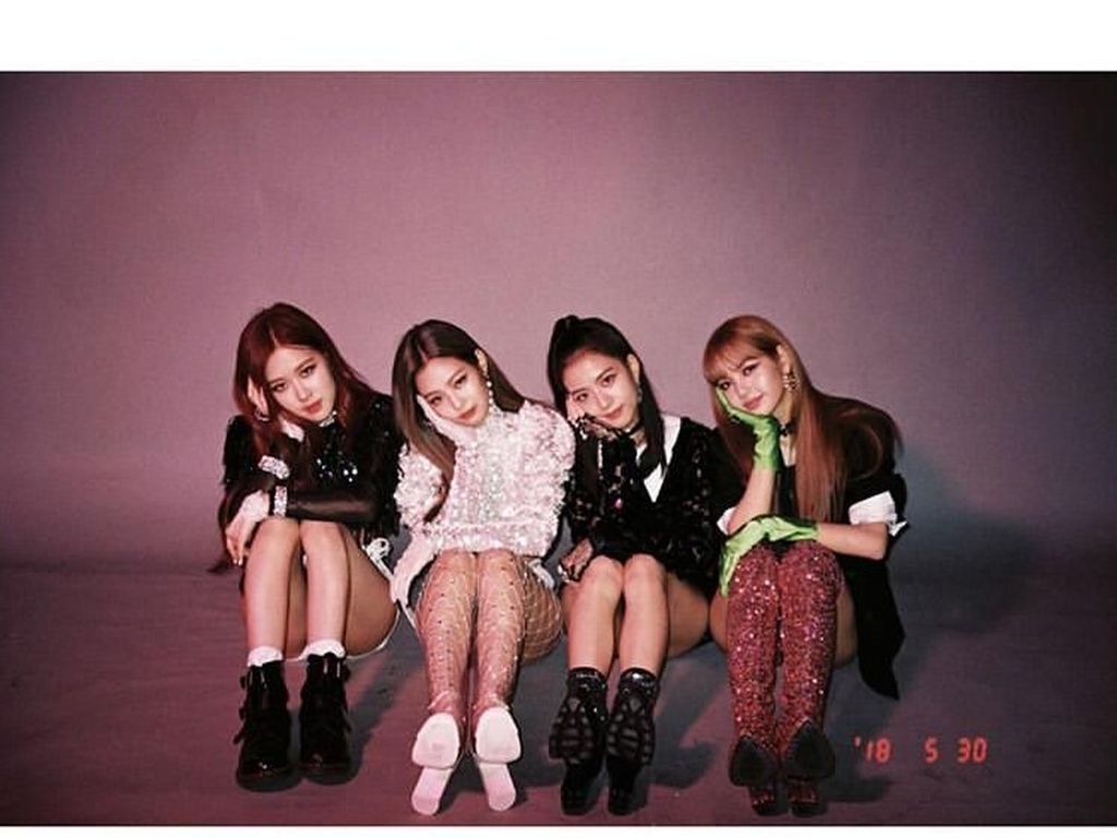 Aplikasi Edit Foto Jadul Ini Bawa Kenangan Era 90-an Aplikasi Edit Foto Jadul Ini Bawa Kenangan Era 90-an