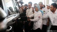 Saat Dirut Baru Pertamina Jadi Petugas SPBU Dadakan