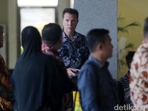 Bos Blackgold Natural Resource Diperiksa Sebagai Saksi untuk Idrus Marham Bos Blackgold Natural Resource Diperiksa Sebagai Saksi untuk Idrus Marham