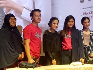 Udah Putusin Aja dari Buku Ustad Felix Dakwah Lewat Film untuk Millenial Udah Putusin Aja dari Buku Ustad Felix Dakwah Lewat Film untuk Millenial