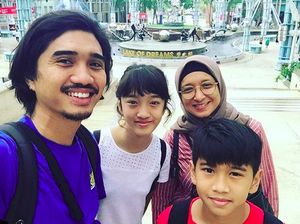 Jarang Terekspos, Begini Harmonisnya Keluarga Duta Sheila On 7