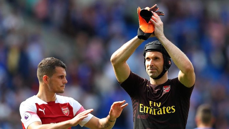 Arsenal Tak Mau Cech Puasa Gelar di Pengujung Kariernya