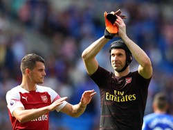 Arsenal Tak Mau Cech Puasa Gelar di Pengujung Kariernya