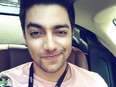 Ini Penyanyi India Ganteng di Asian Games yang Bikin Hati Wanita Bergoyang