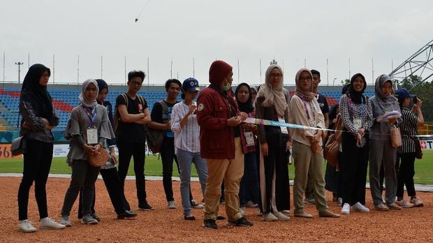 Sukarelawan Asian Games 2018 di Palembang mendapat pelatihan terlebih dulu.
