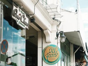 Mengunjungi Kafe Bergaya Vintage di Phuket yang Instagram-able