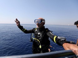 Pecahkan Rekor! Ini Scuba Diver Tertua di Dunia