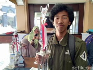 Ada Larangan Pakai Nametag Jokowi di UII, Begini Ceritanya Ada Larangan Pakai Nametag Jokowi di UII, Begini Ceritanya