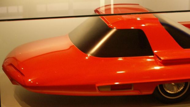 Mobil konsep bertenaga nuklir dari Ford.