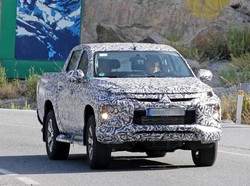 Tampang Mitsubishi Triton Jadi Mirip Xpander Tampang Mitsubishi Triton Jadi Mirip Xpander