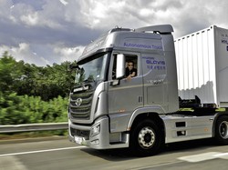 Truk Tanpa Sopir Hyundai Pakai Sensor Seperti Mobil Sedan