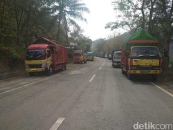 Langganan Longsor, Distribusi Barang di Jalur Trenggalek-Ponorogo Terganggu