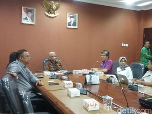 Bawaslu Loloskan Eks Koruptor Nyaleg, DKPP Diminta Turun Tangan Bawaslu Loloskan Eks Koruptor Nyaleg, DKPP Diminta Turun Tangan