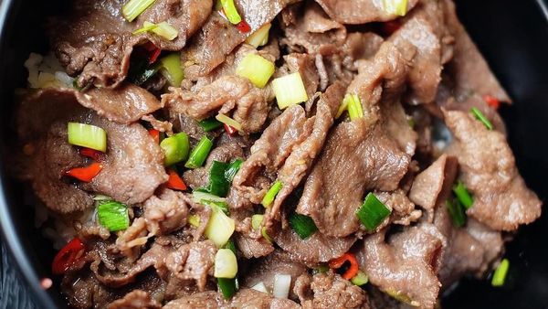 Gurih Juicy Semangkuk Gyutan Don untuk Makan Siang