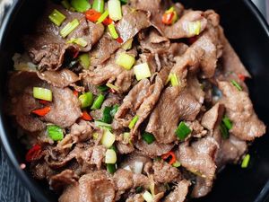 Gurih Juicy Semangkuk Gyutan Don untuk Makan Siang