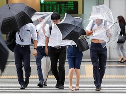 Ada Topan di Jepang, Amankah Liburan ke Sana?