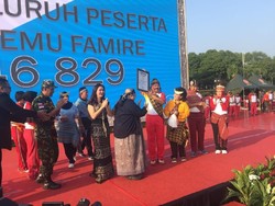 Panglima TNI Ikut Pecahkan Rekor Tari Maumere dari MURI