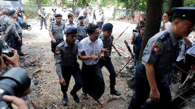 Aung San Suu Kyi Ragu Campuri SIstem Peradilan Myanmar